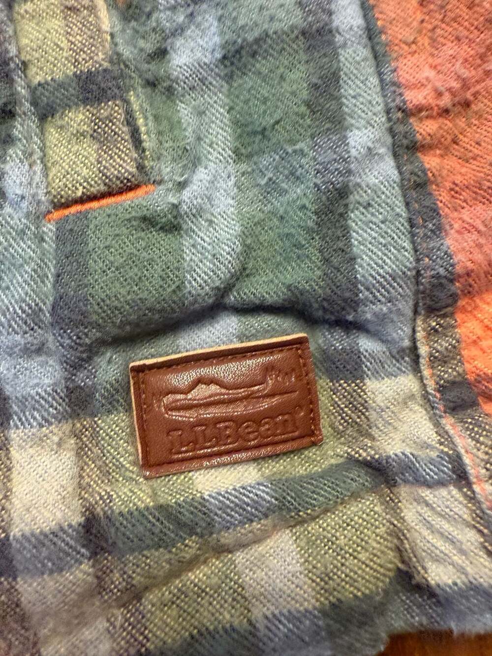 L.L.Bean Women's Scotch Plaid Flannel Shirt, Relaxed Fit Full-Zip Hoodie L - Picture 2 of 6